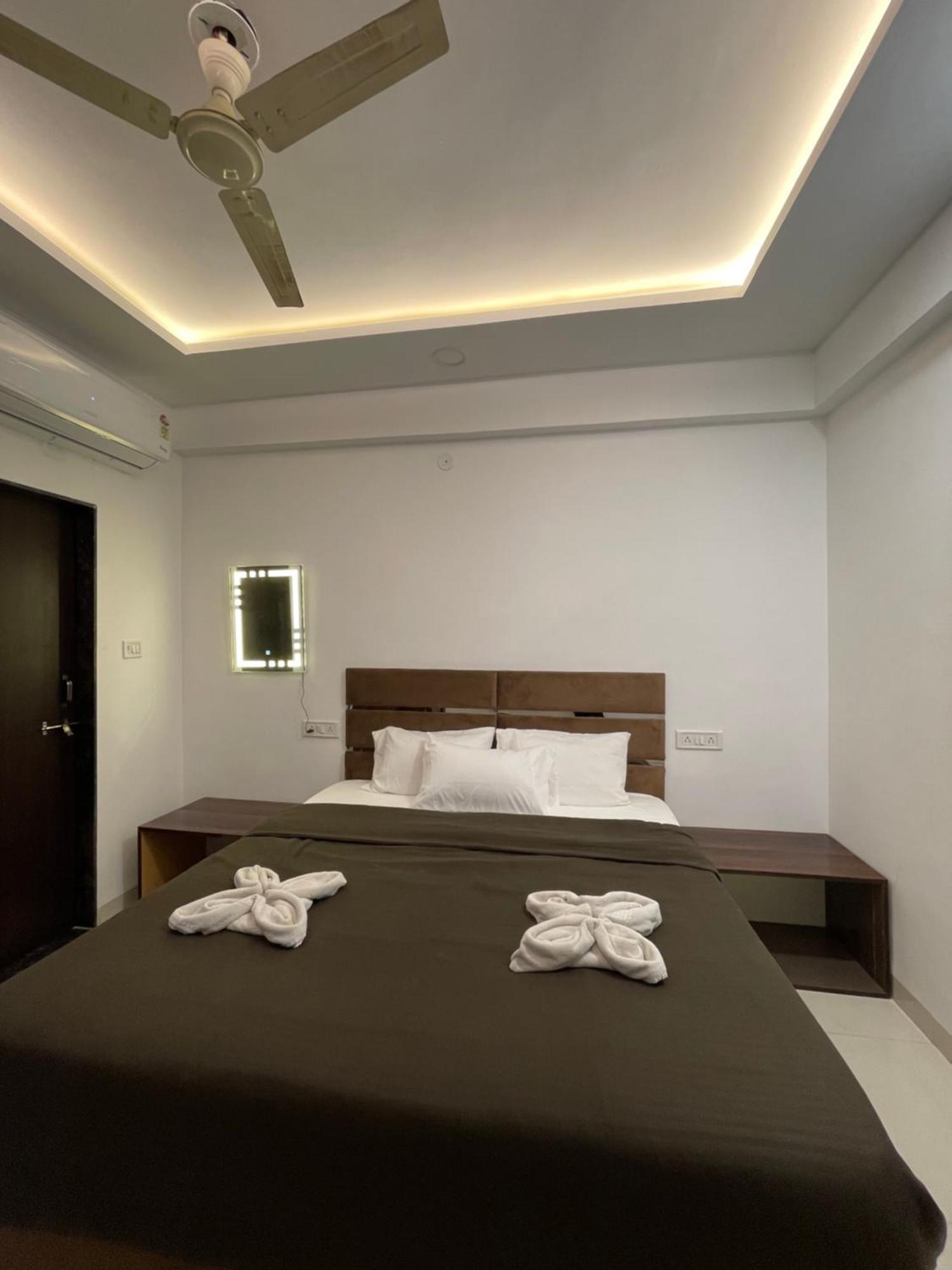 Hotel Kiwi Inn Vijaynagar Scheme 78 Indore Exterior photo